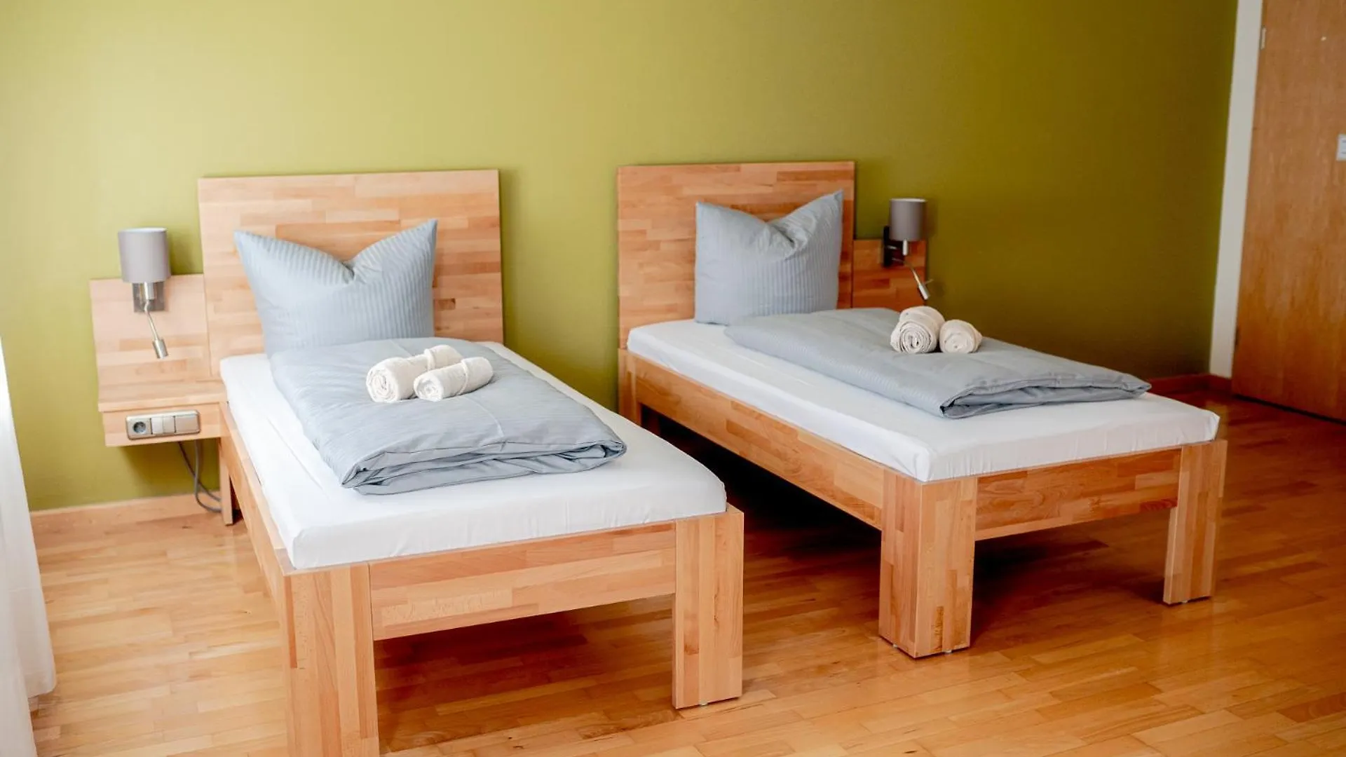 Hotel Donau-Ries Mertingen 3*,